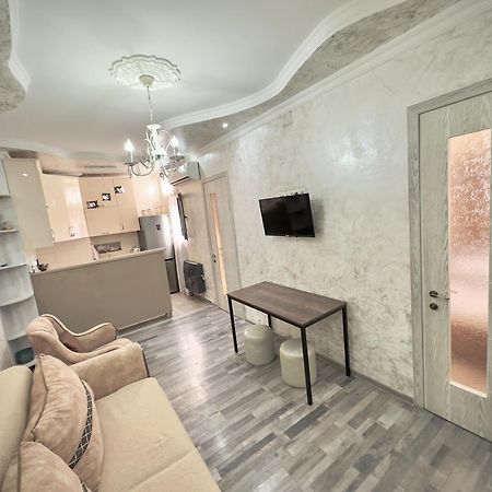 Batumi Apartment Near The Sea Zewnętrze zdjęcie
